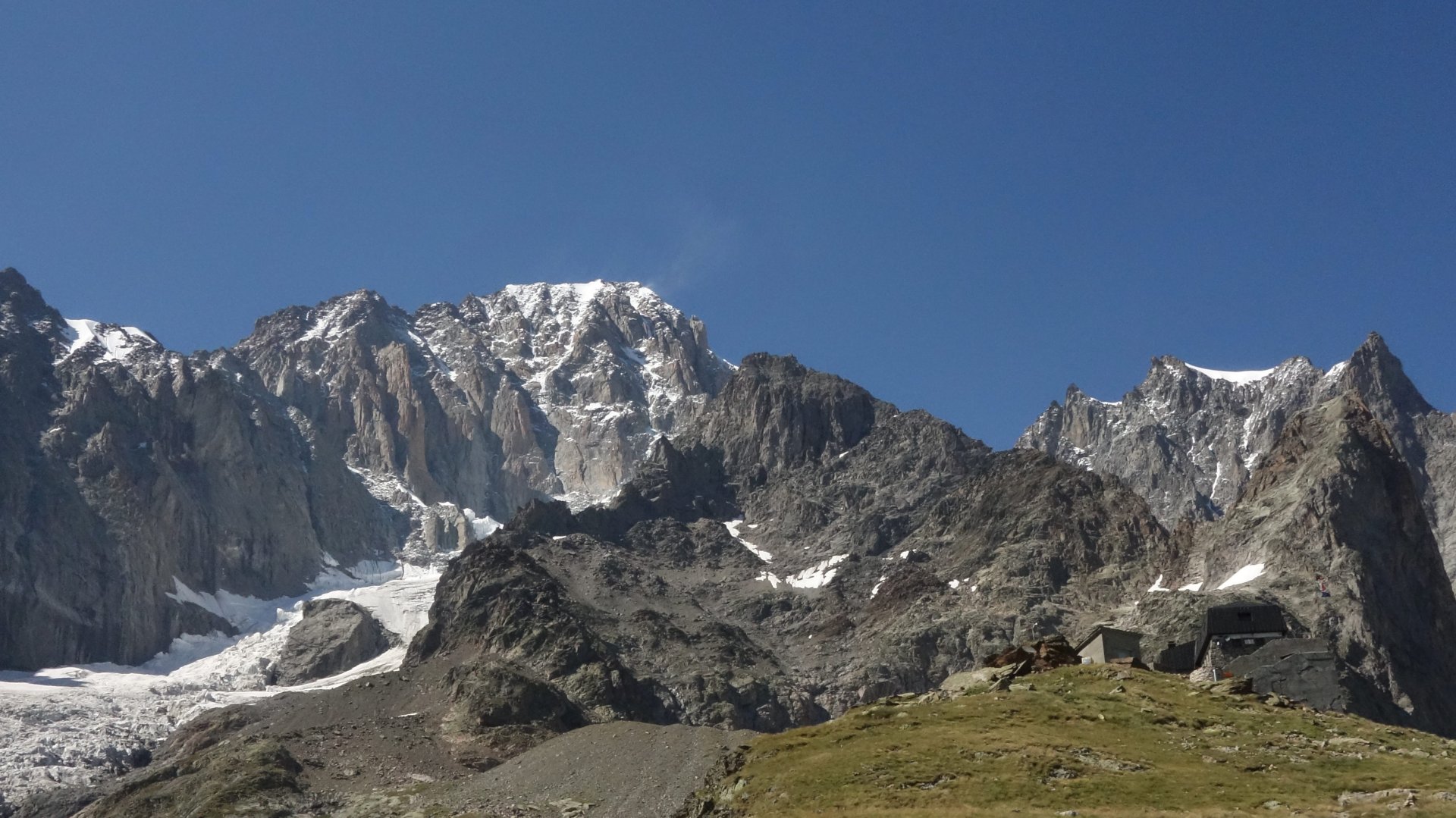 Refuge Monzino Val veny