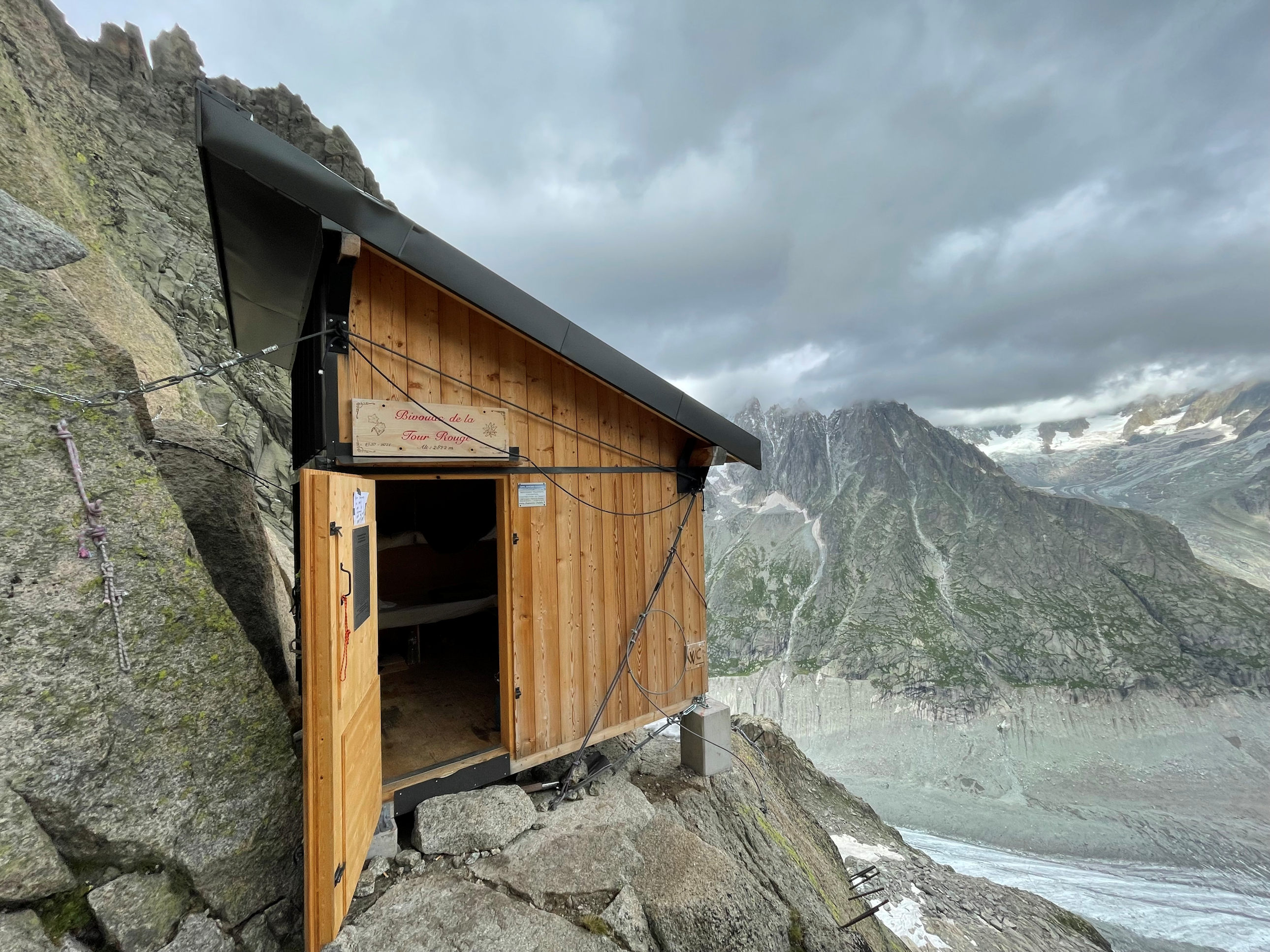 Ascension Aiguille de la République | Envers des Aiguilles | Chamonix Guides