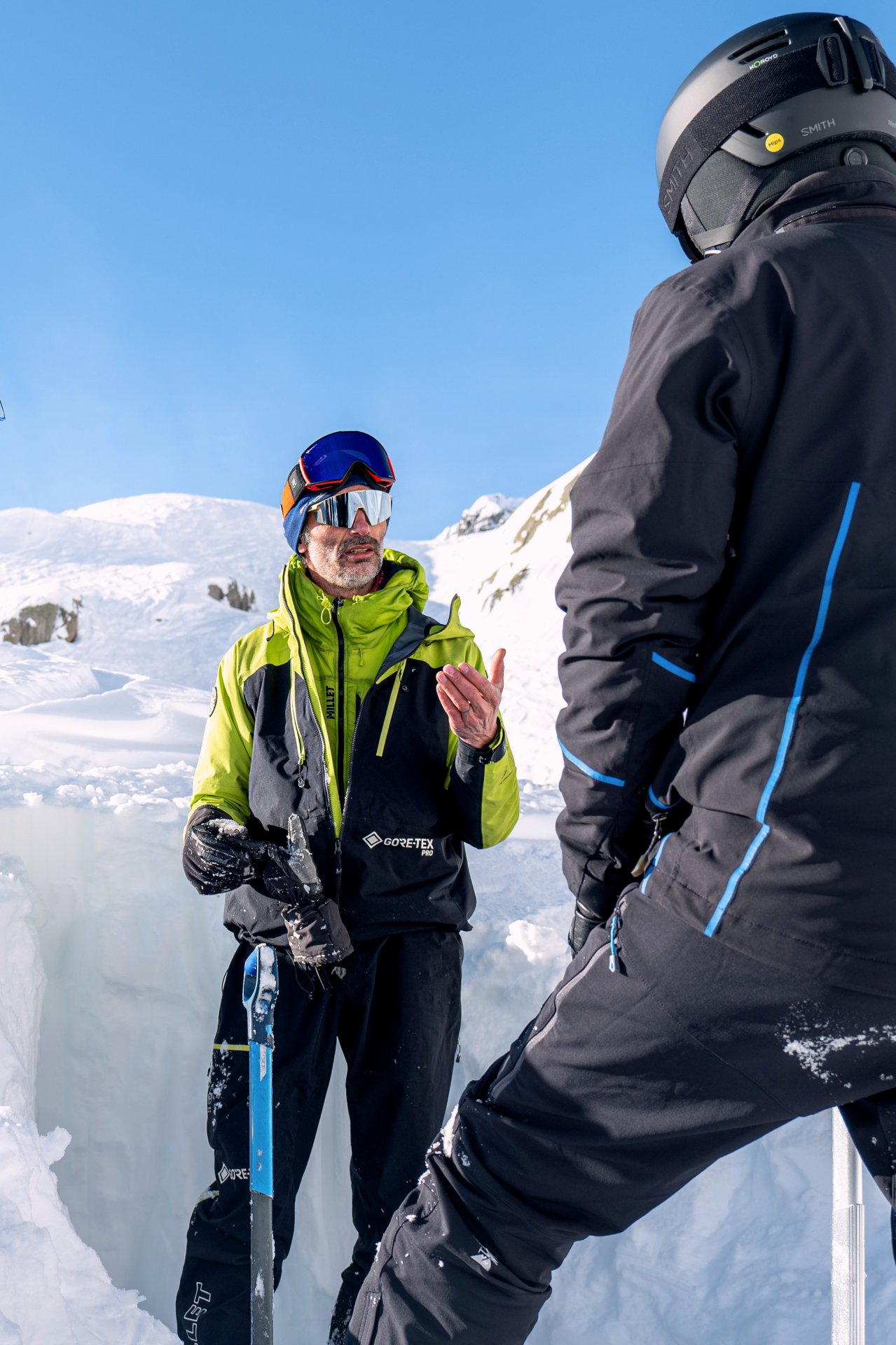 Formation secours avalanche à ski à Chamonix avec un guide