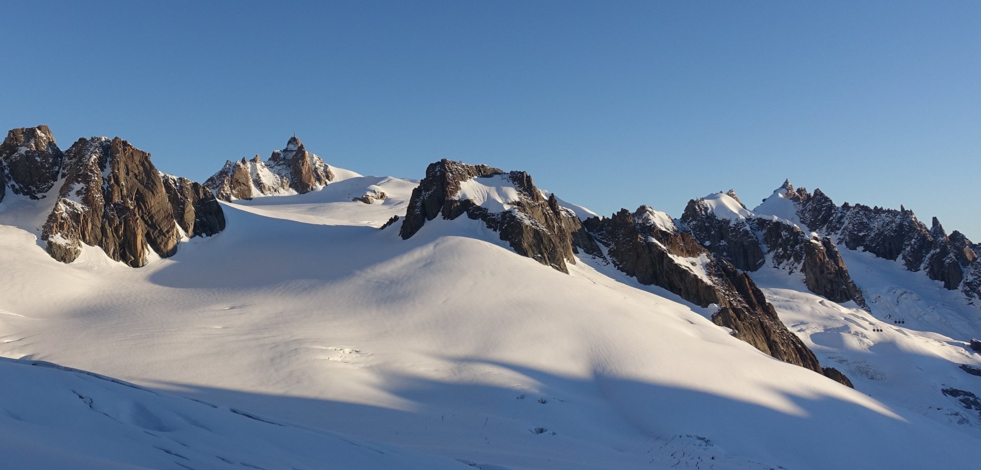 Stage initiation alpinisme Chamonix massif du Mont Blanc 
