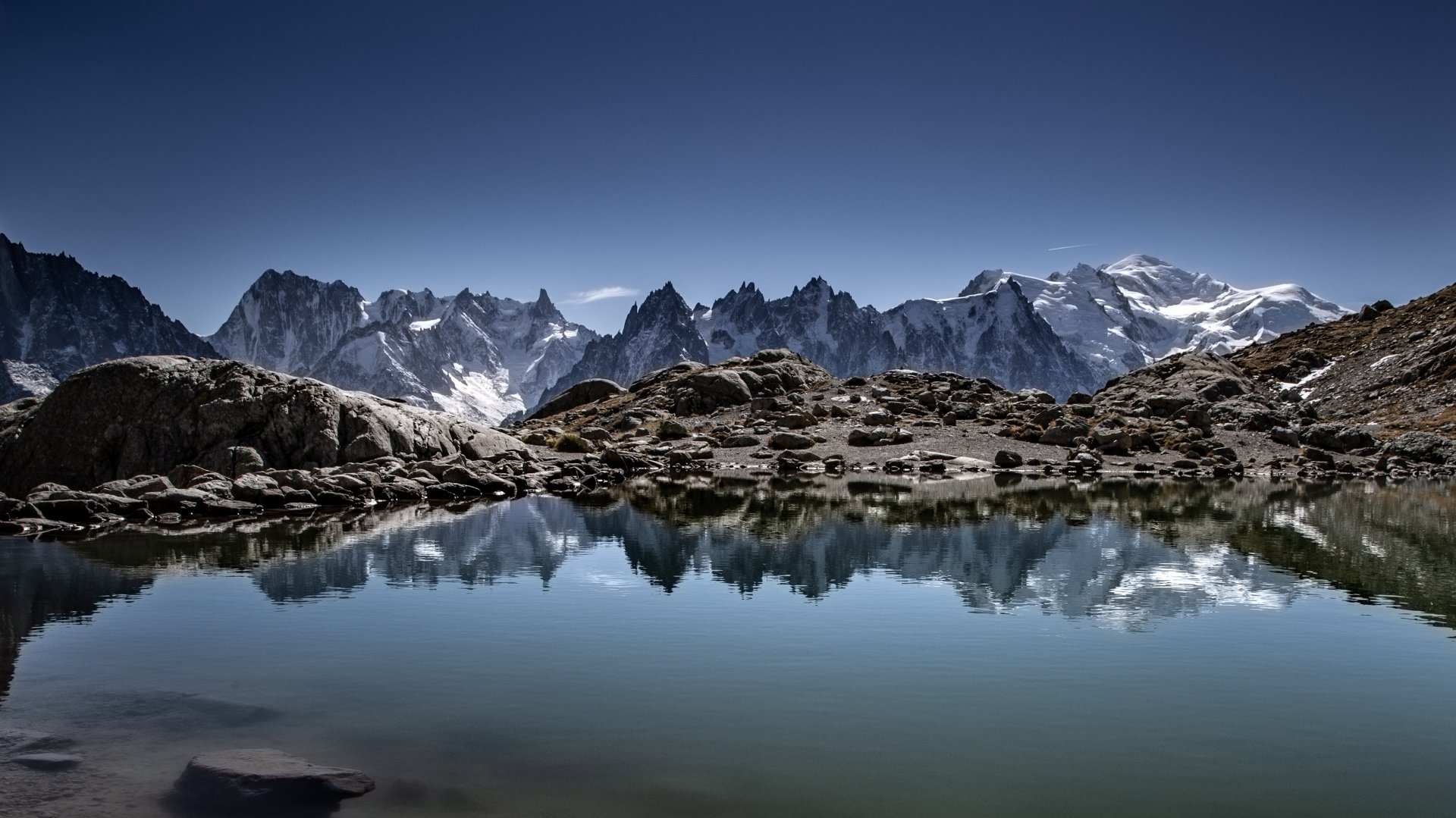 Tour du Mont Blanc, panorama sur les glaciers