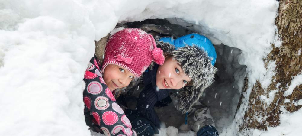 enfant neige igloo chamonix