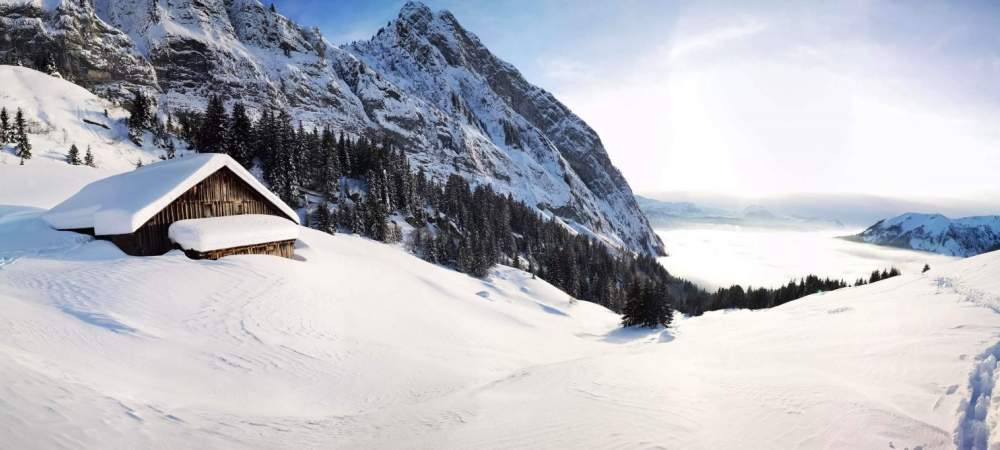 Randonnée raquettes a samoens dans le haut giffre, refuge de Bostan