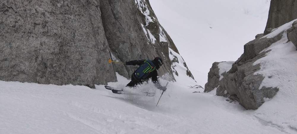 Stage autonomie  ski de pente raide Chamonix, virage sauté