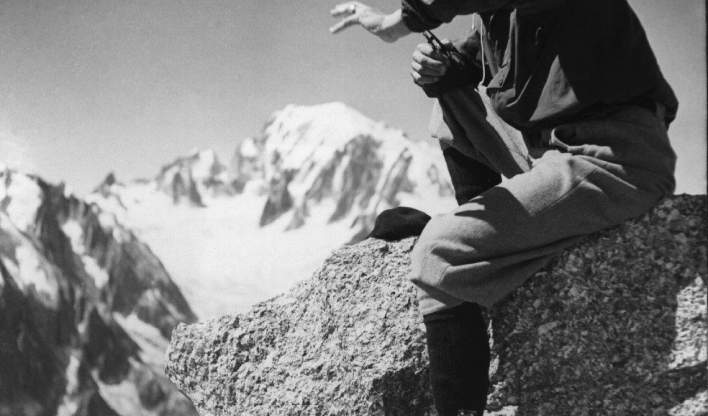 Roger Frison-Roche en montagne.