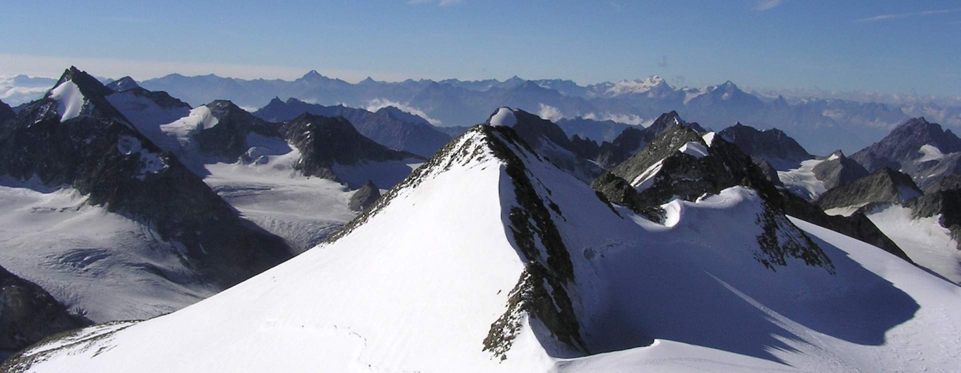 Glacier Hiking Chamonix To Zermatt By Glaciers Compagnie Des Guides De Chamonix The haute route or as we like to call it the hr is a high mountain hike from chamonix in france to zermatt switzerland. glacier hiking chamonix to zermatt by
