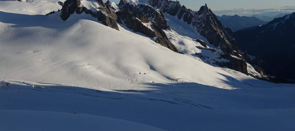 Randonnée glaciaire au col d'Entrèves sur le Glacier du Géant dans le Massif du Mont Blanc