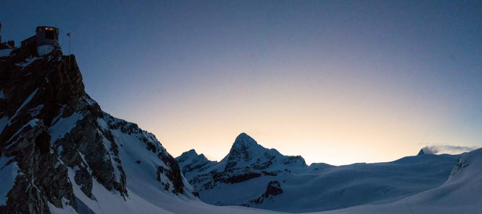 Haute route Chamonix Zermatt en été par les glaciers, refuge Bertol