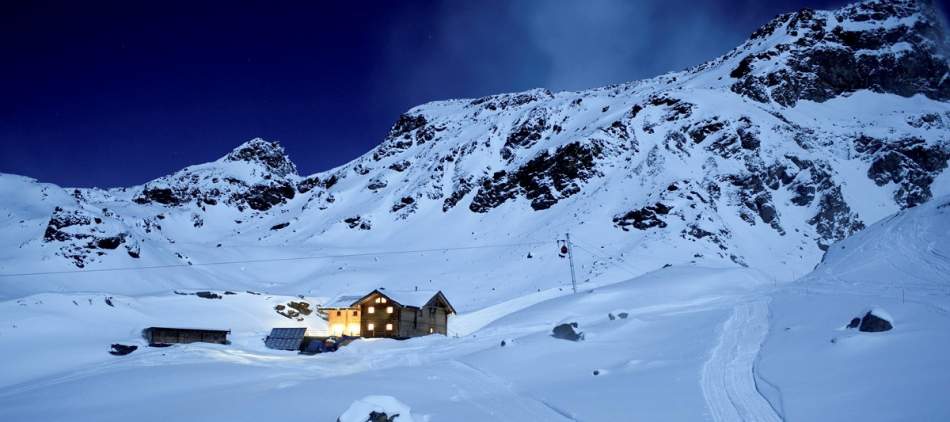 Ski de randonnée dans le Massif du Mont Rose, refuge Orestes
