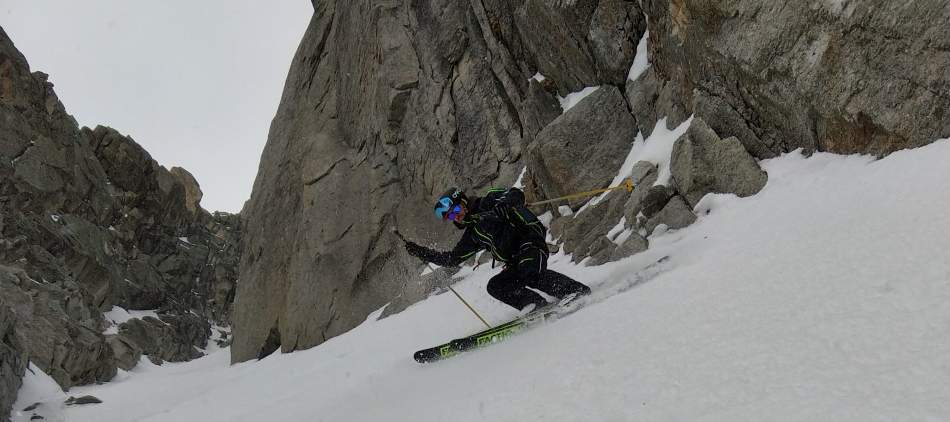 stage initiation ski de pente raide Chamonix, virage sauté