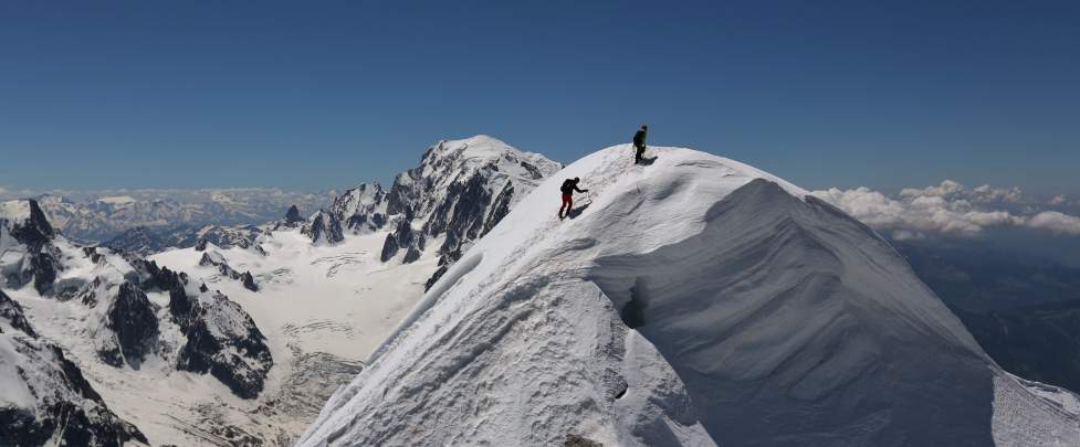 Cordée au sommet de l'Aiguille verte