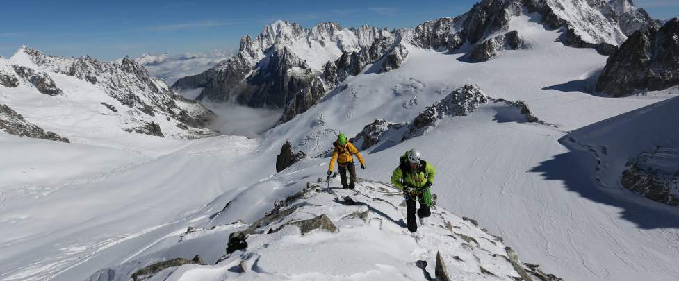 alpiniste dans la Vallée Blanche au sommet du Grand Flambeau