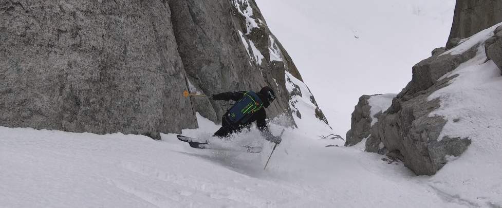Stage autonomie  ski de pente raide Chamonix, virage sauté
